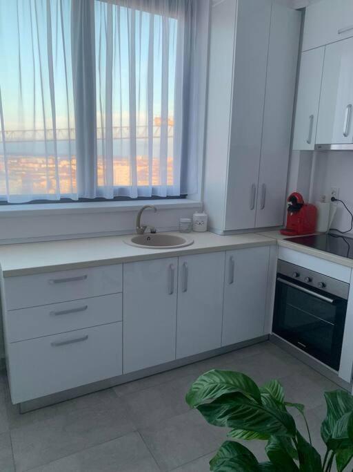 Cool Apartment Тимишоара Екстериор снимка